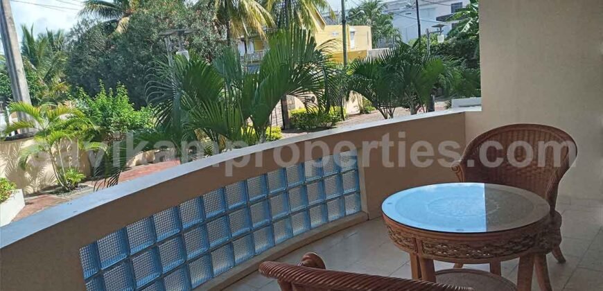 BLUE BAY (Grant Port) High standing apartment for sale – 50 meters from the beach – beautiful view on the lagoon