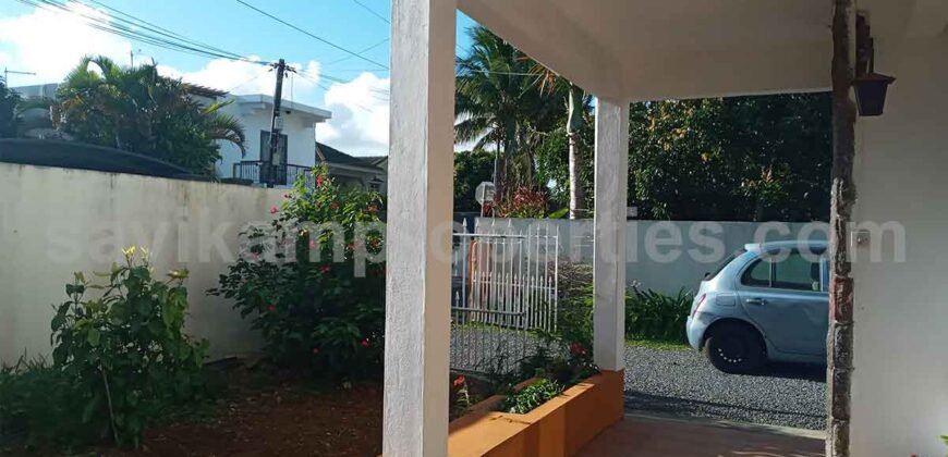 SODNAC – TRIANON 2 AVENUE- Apartment for rent – ground floor. Several parking available in the courtyard, near metro express.