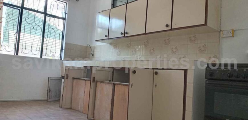 SODNAC – TRIANON 2 AVENUE- Apartment for rent – ground floor. Several parking available in the courtyard, near metro express.