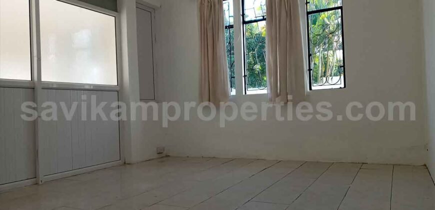 SODNAC – TRIANON 2 AVENUE- Apartment for rent – ground floor. Several parking available in the courtyard, near metro express.
