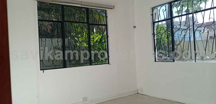 SODNAC – TRIANON 2 AVENUE- Apartment for rent – ground floor. Several parking available in the courtyard, near metro express.