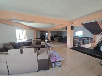 Commercial Building For Sale In Candos Commercial Building For Sale In Candos