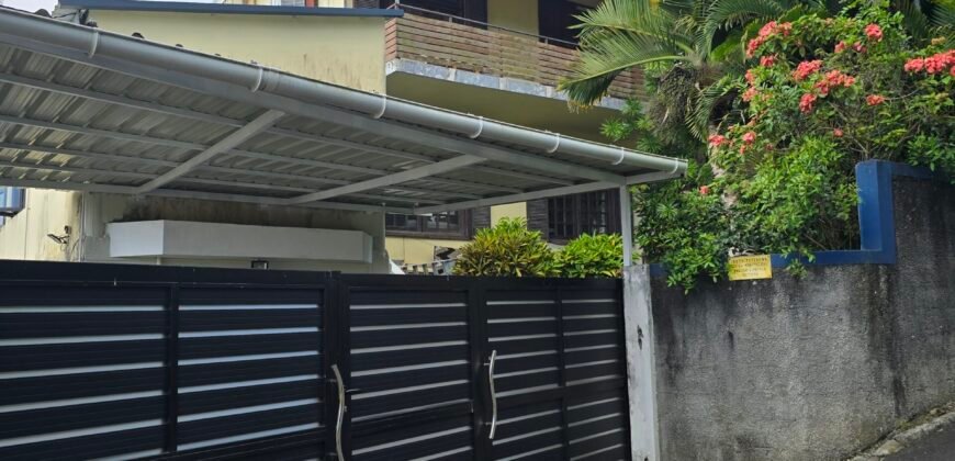 House for Sale – Candos