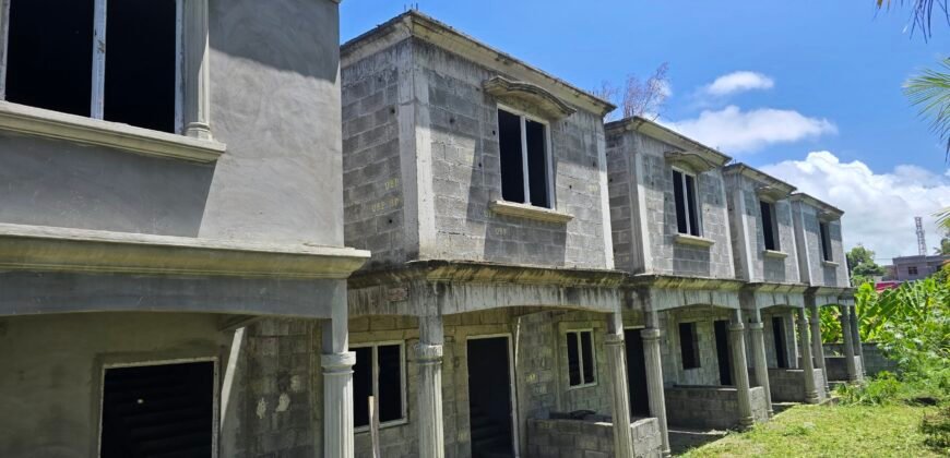 VILLAS FOR SALE – POUDRE D’OR (unfinished)
