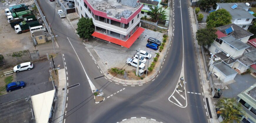 COMMERCIAL BUILDING FOR RENT