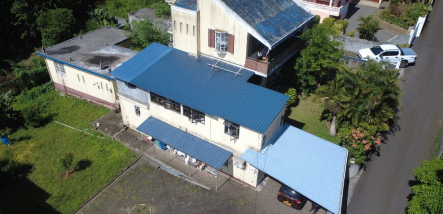 House for Sale – Candos