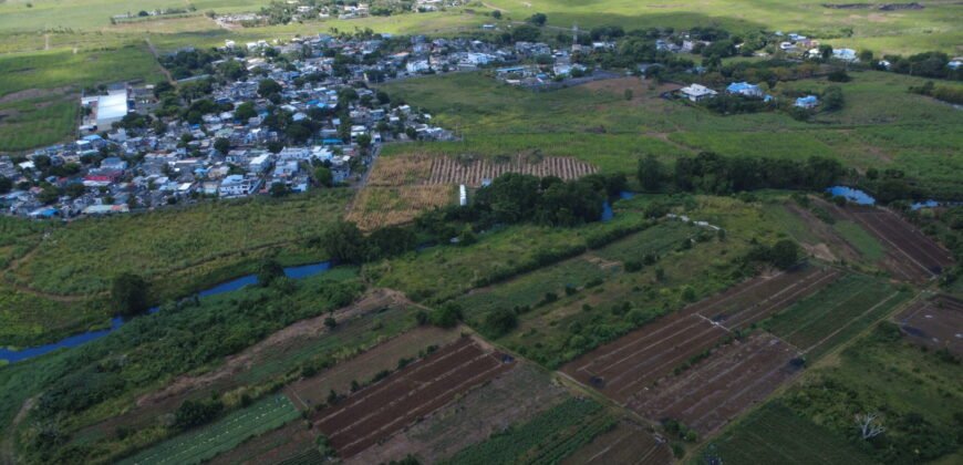 Agricultural land available in Riche Mare